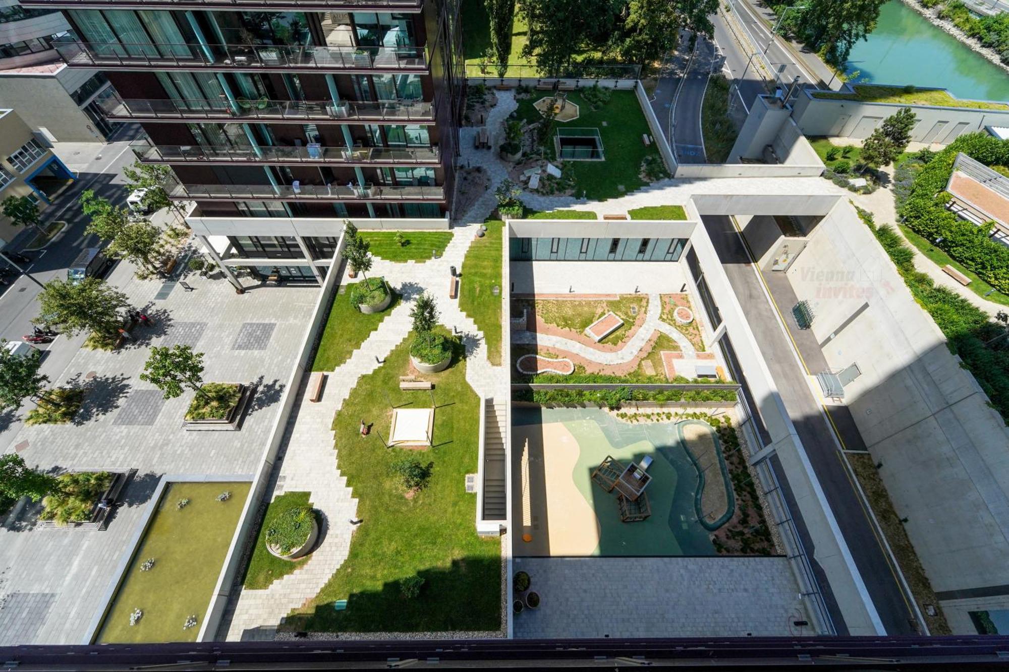 Luxury With View Over And Pool Apartment Wien